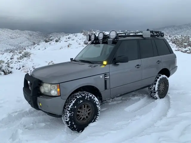 L322 Range Rover built for real-world use  snow, off-road, and daily driving